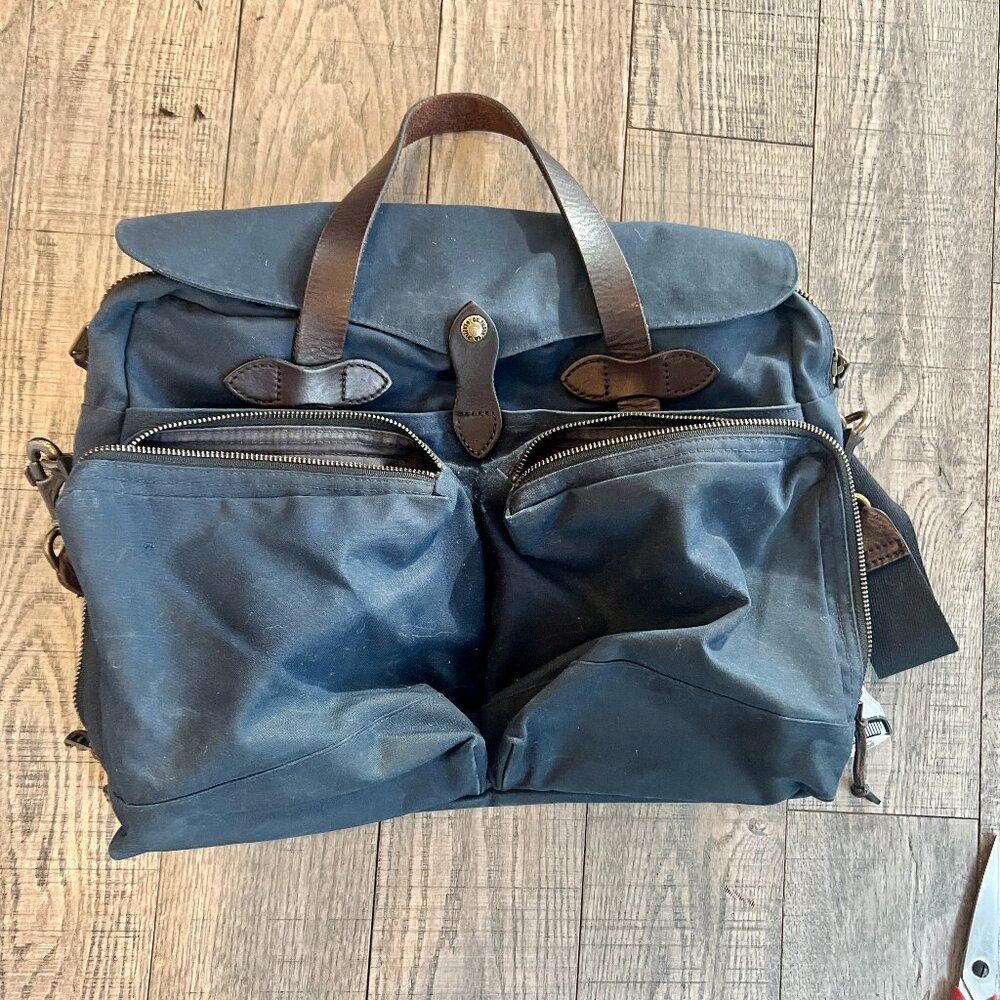 FILSON - 24 Hour Tin Cloth Briefcase RARE colorway BLUE (Retails new for $399)